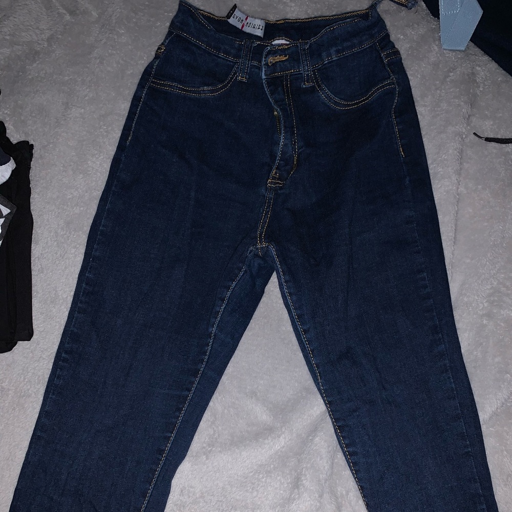 Barely worn Size 5 Fashion Nova jeans